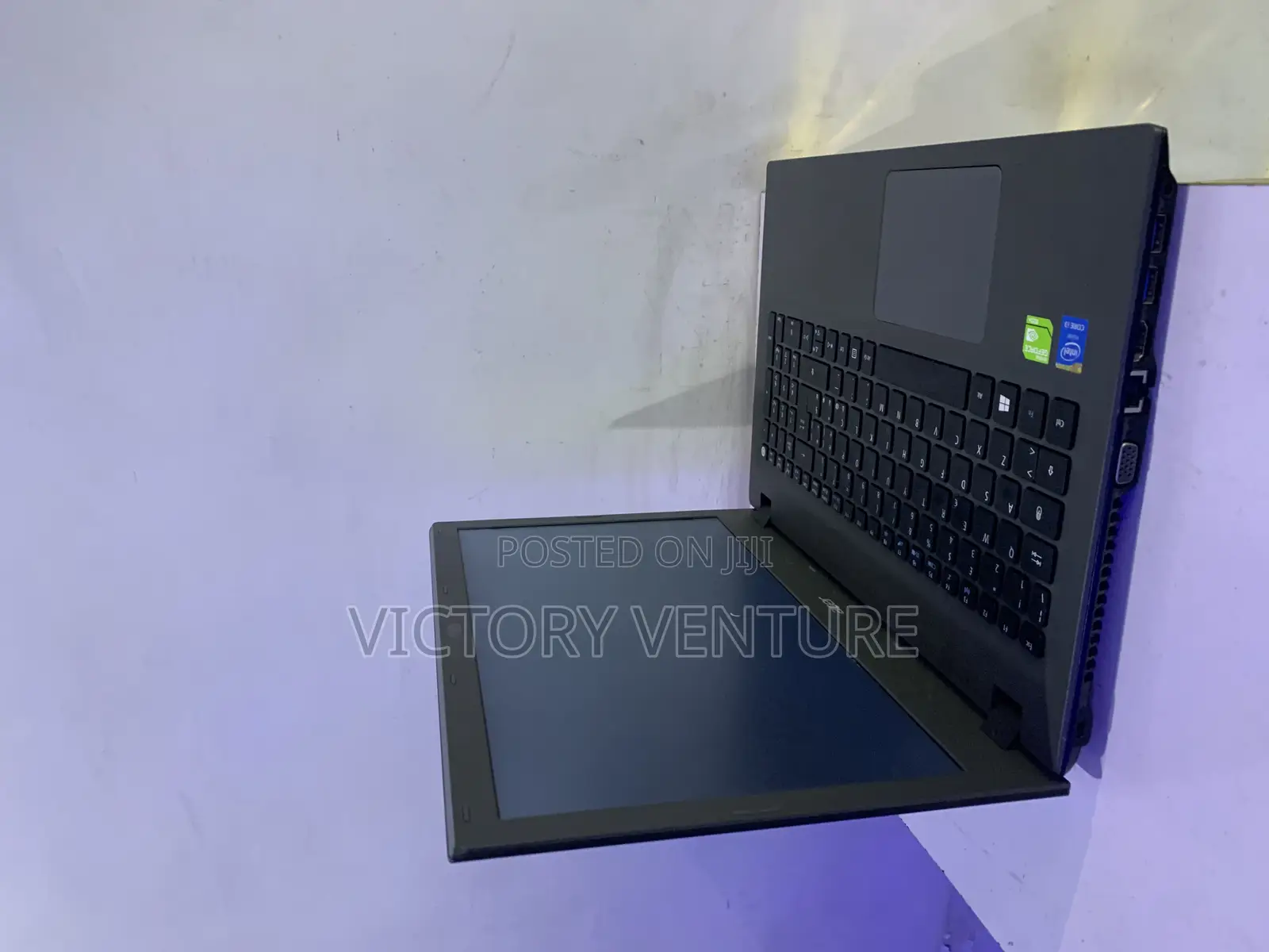 Laptop Acer Aspire E5-573G 4GB Intel Core i3 HDD 250GB