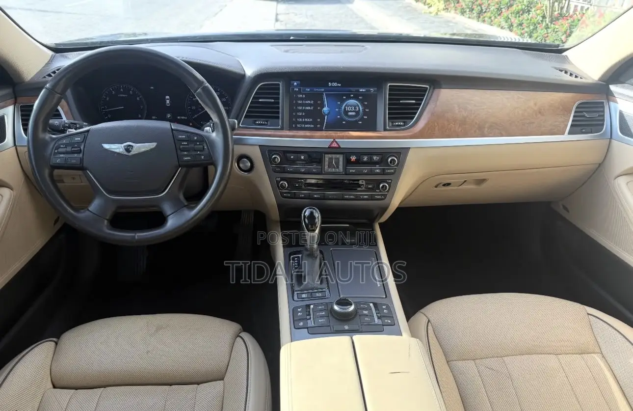 Hyundai Genesis 3.8 AWD 2016 Black