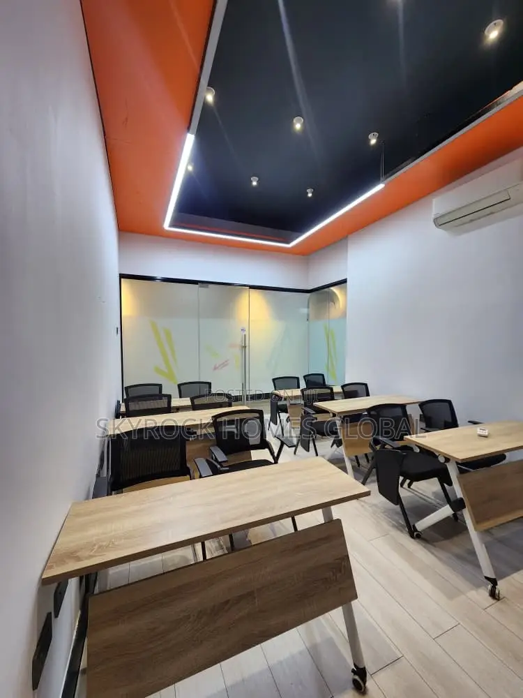 Commercial Office Building of 2000sqm