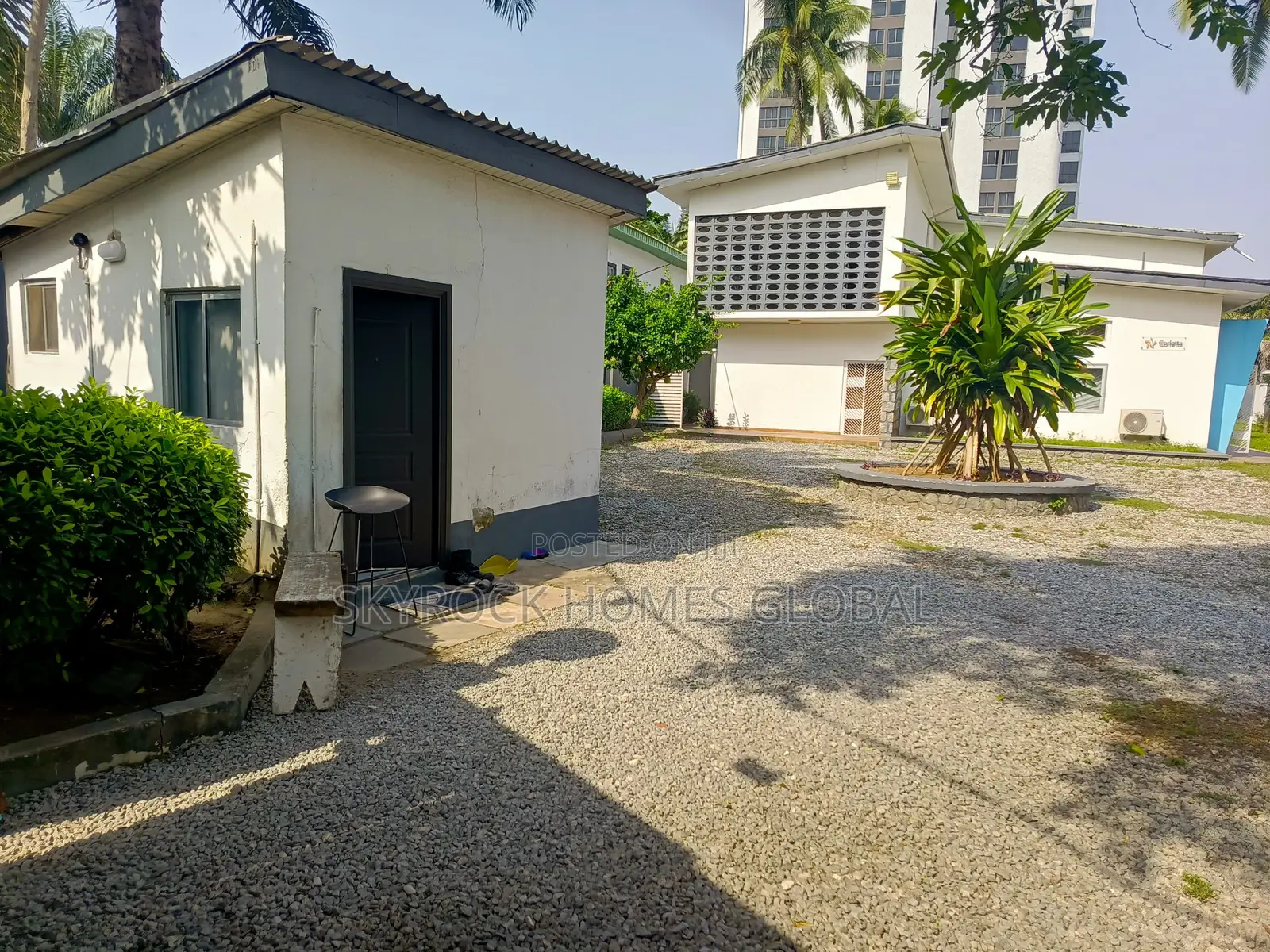 Commercial Office Building of 2000sqm