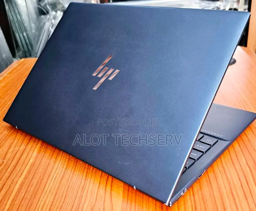 Laptop HP Dragonfly G4 16GB Intel Core i7 SSD 512GB