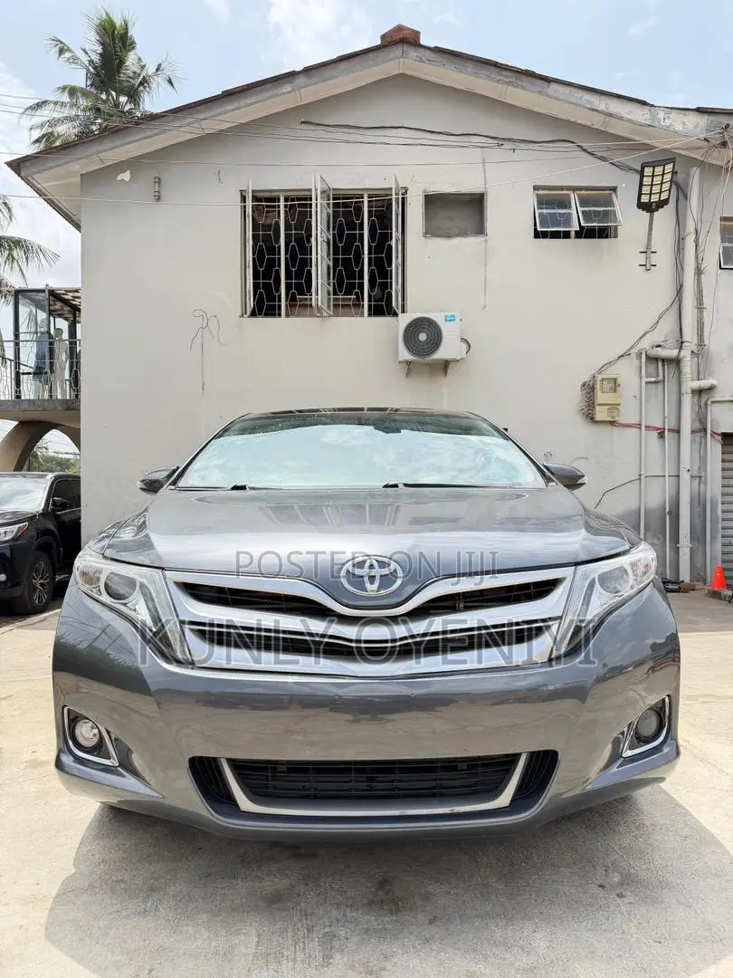 Toyota Venza Limited AWD V6 2013 Gray