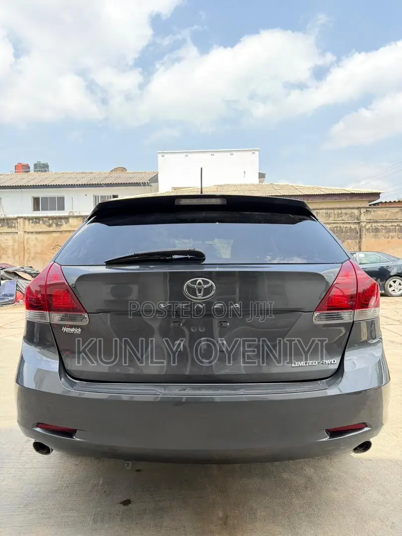 Toyota Venza Limited AWD V6 2013 Gray