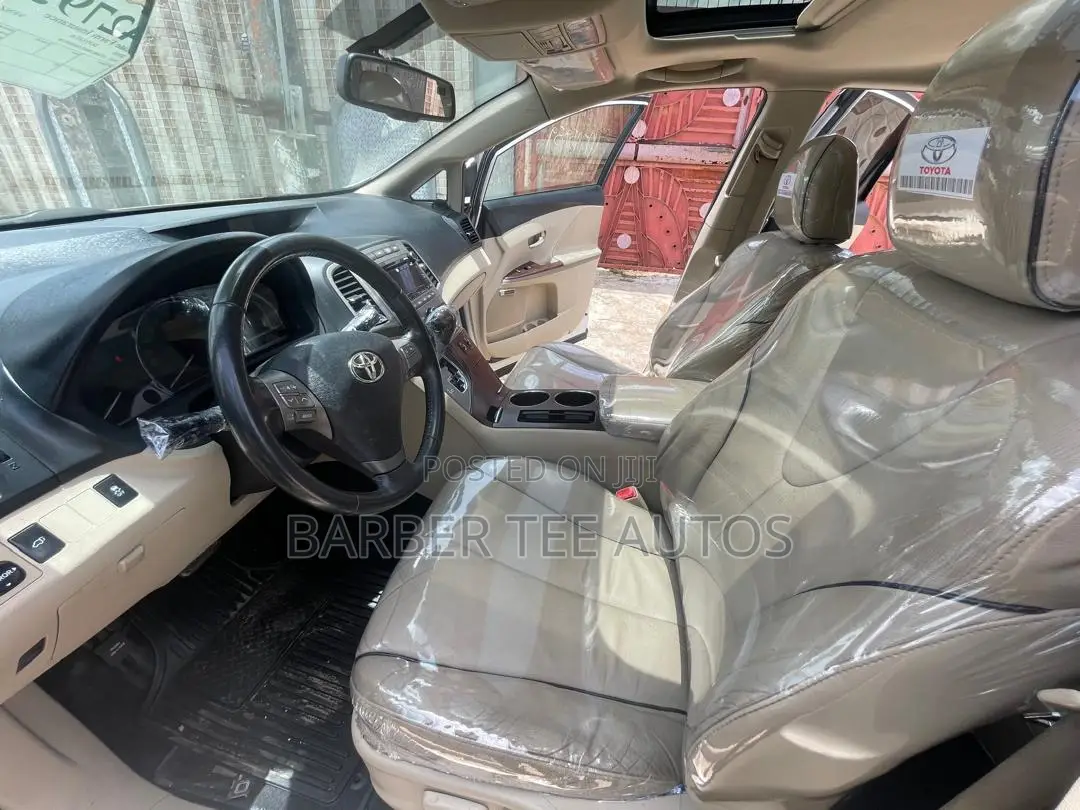 Toyota Venza 2010 White