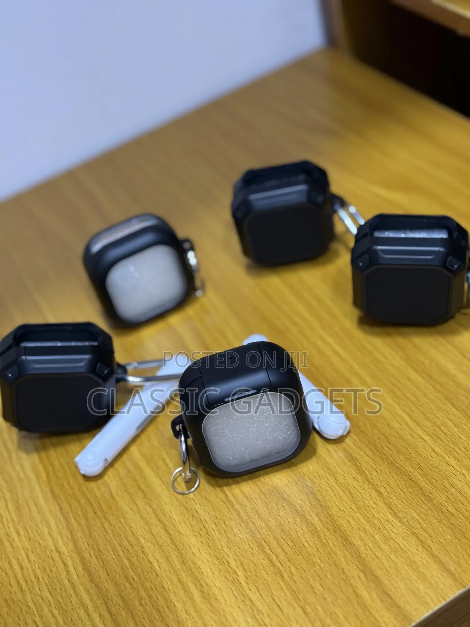 Hybrid Lock Clear / Black Case for Samsung Galaxy Buds 4 and 4 Pro