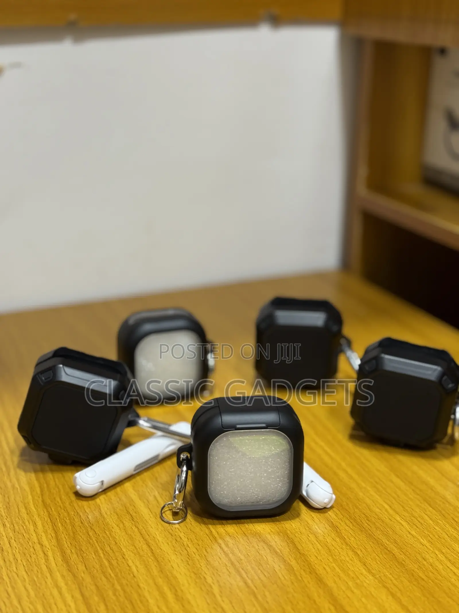 Hybrid Lock Clear / Black Case for Samsung Galaxy Buds 4 and 4 Pro