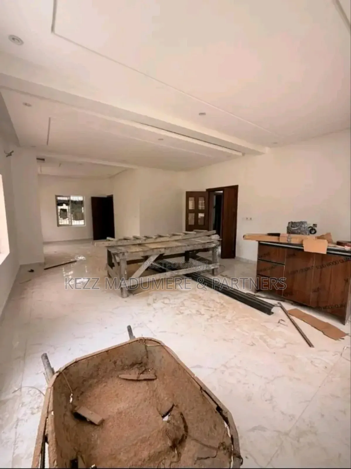 4bdrm Duplex in Reefcourt Estate for sale