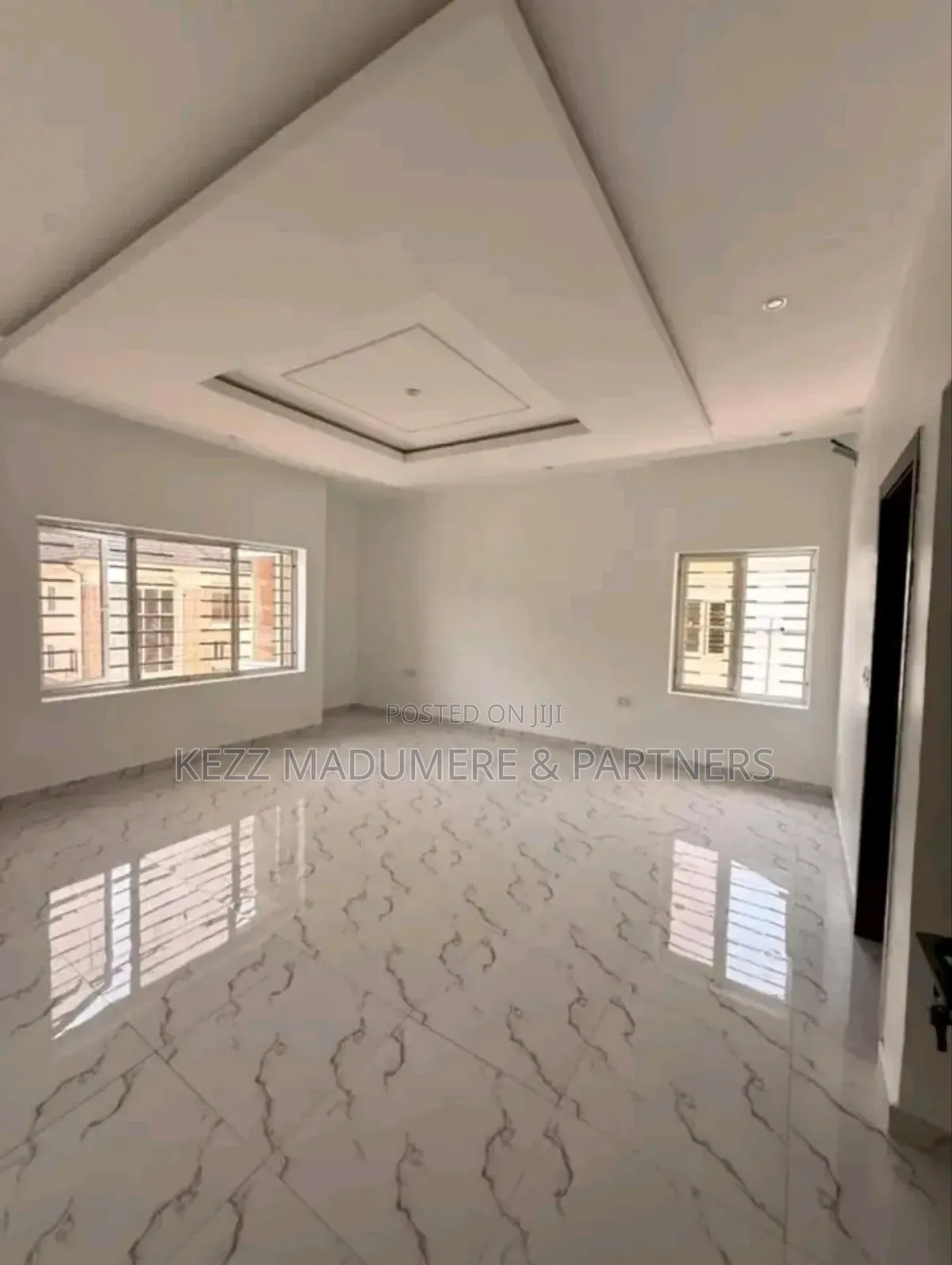 4bdrm Duplex in Reefcourt Estate for sale