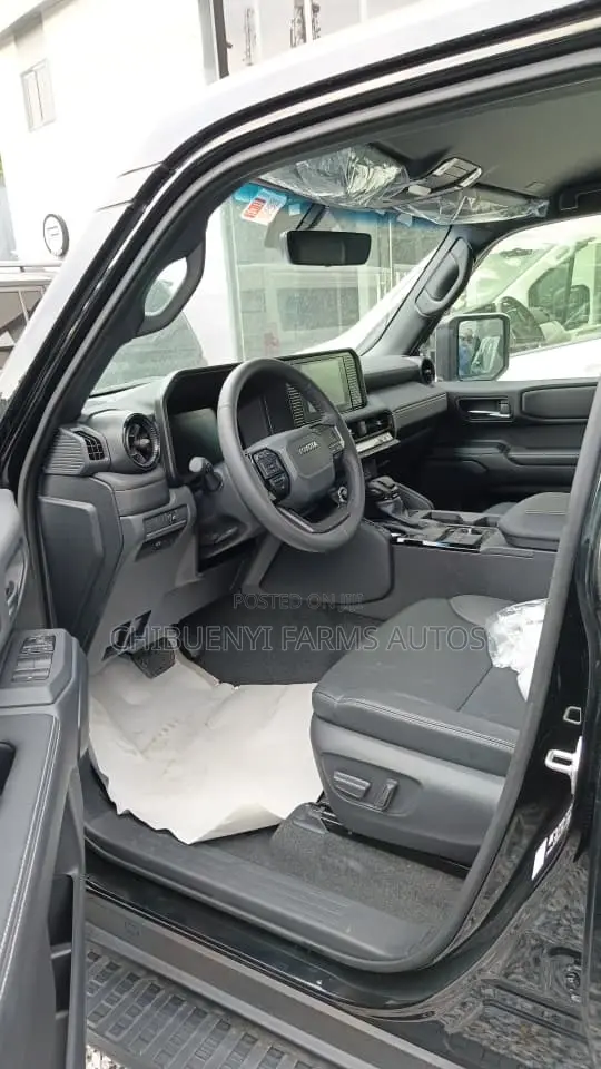 New Toyota Land Cruiser Prado 2.8 2025 Black