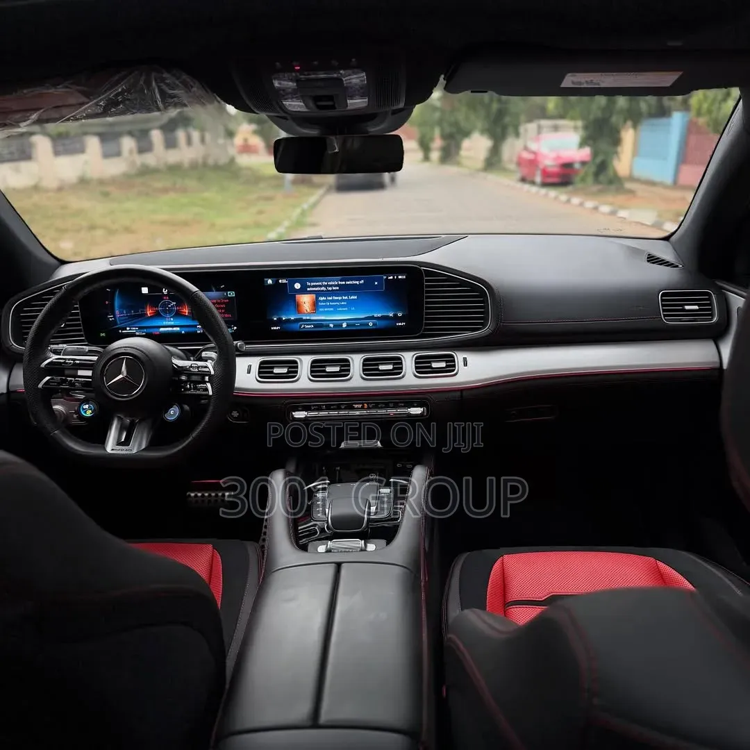 Mercedes-Benz GLE-Class 2024 White