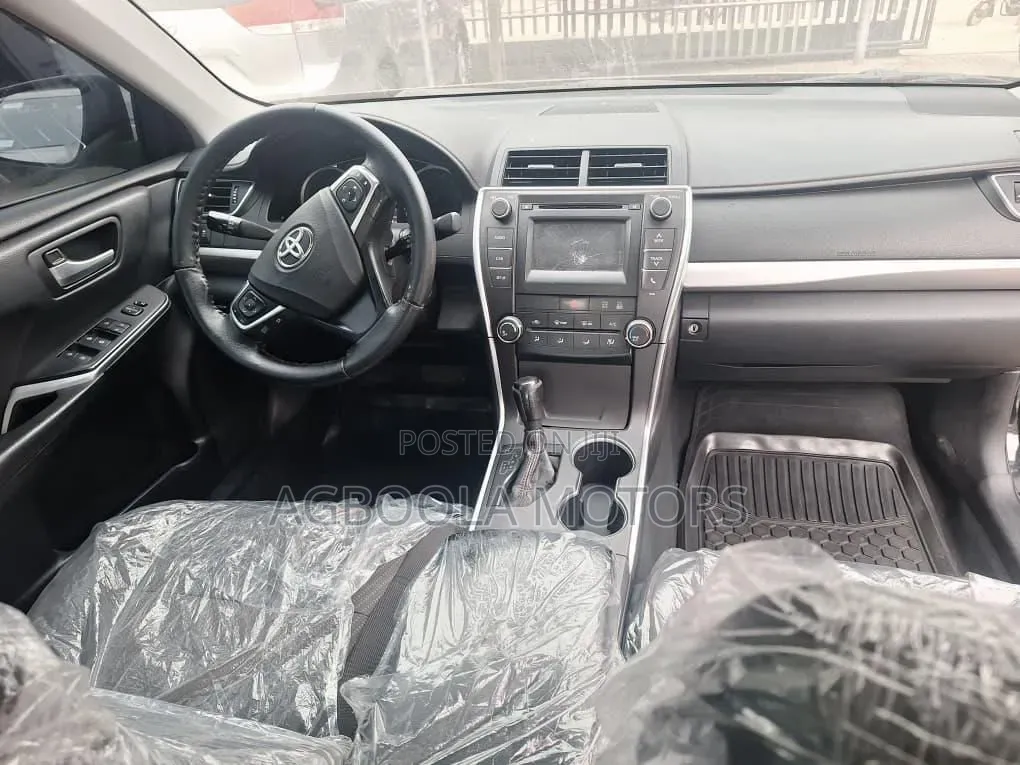 Toyota Camry SE 4dr Sedan (2.5L 4cyl 6A) 2017 Black