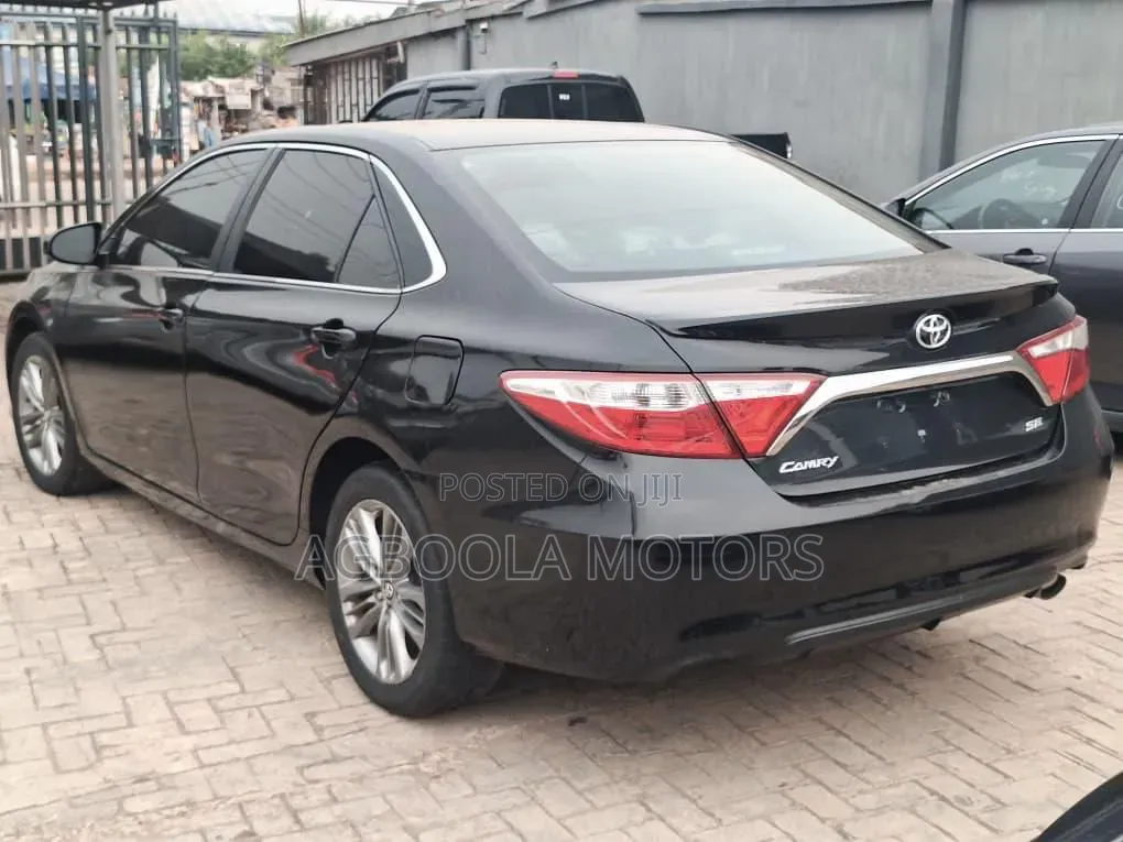 Toyota Camry SE 4dr Sedan (2.5L 4cyl 6A) 2017 Black