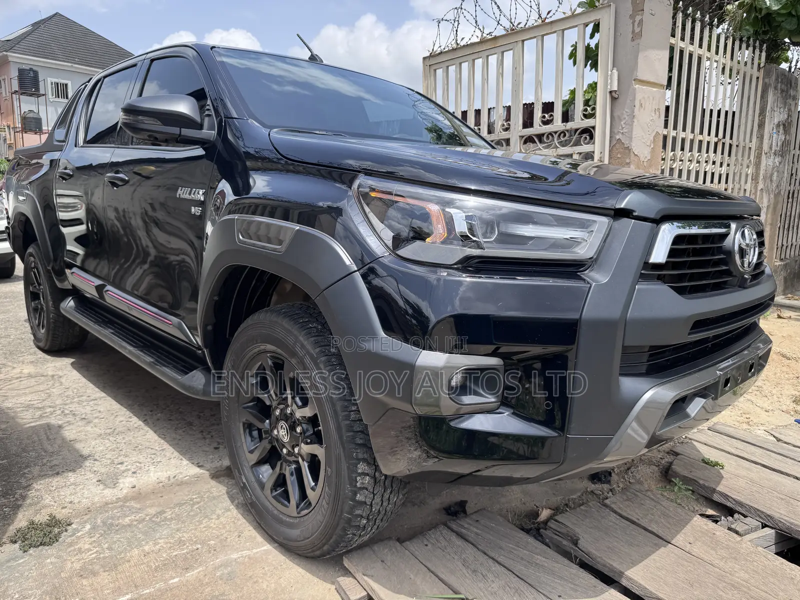 Toyota Hilux 2025 Black