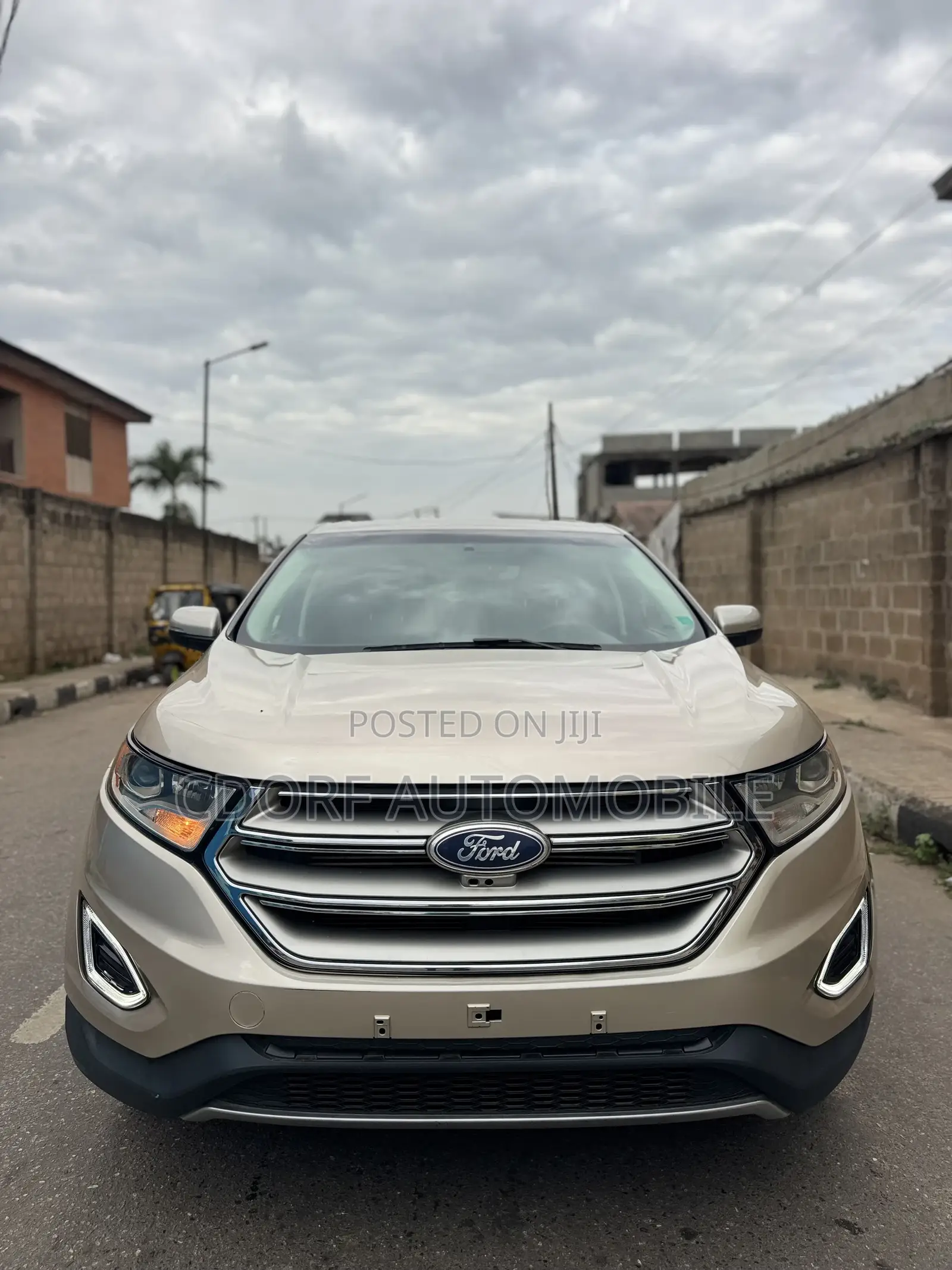Ford Edge Titanium AWD 2018 Gold
