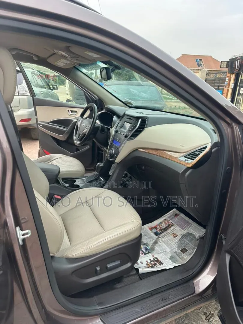 Hyundai Santa Fe Limited 4dr SUV AWD (3.3L 6cyl 6A) 2014 Brown
