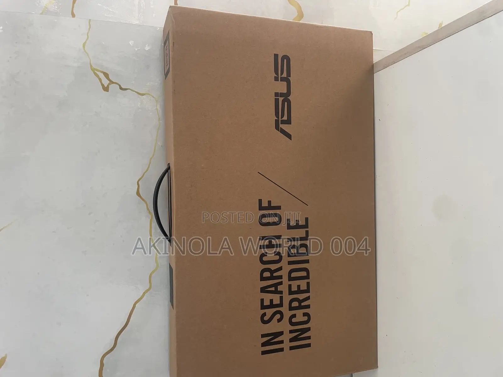 New Laptop Asus 8GB Intel SSD 512GB