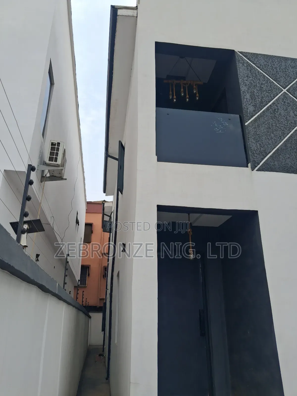 5bdrm Duplex in Dideolu Court Estate, Ogba for sale