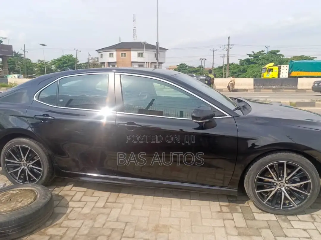 Toyota Camry 2022 Black