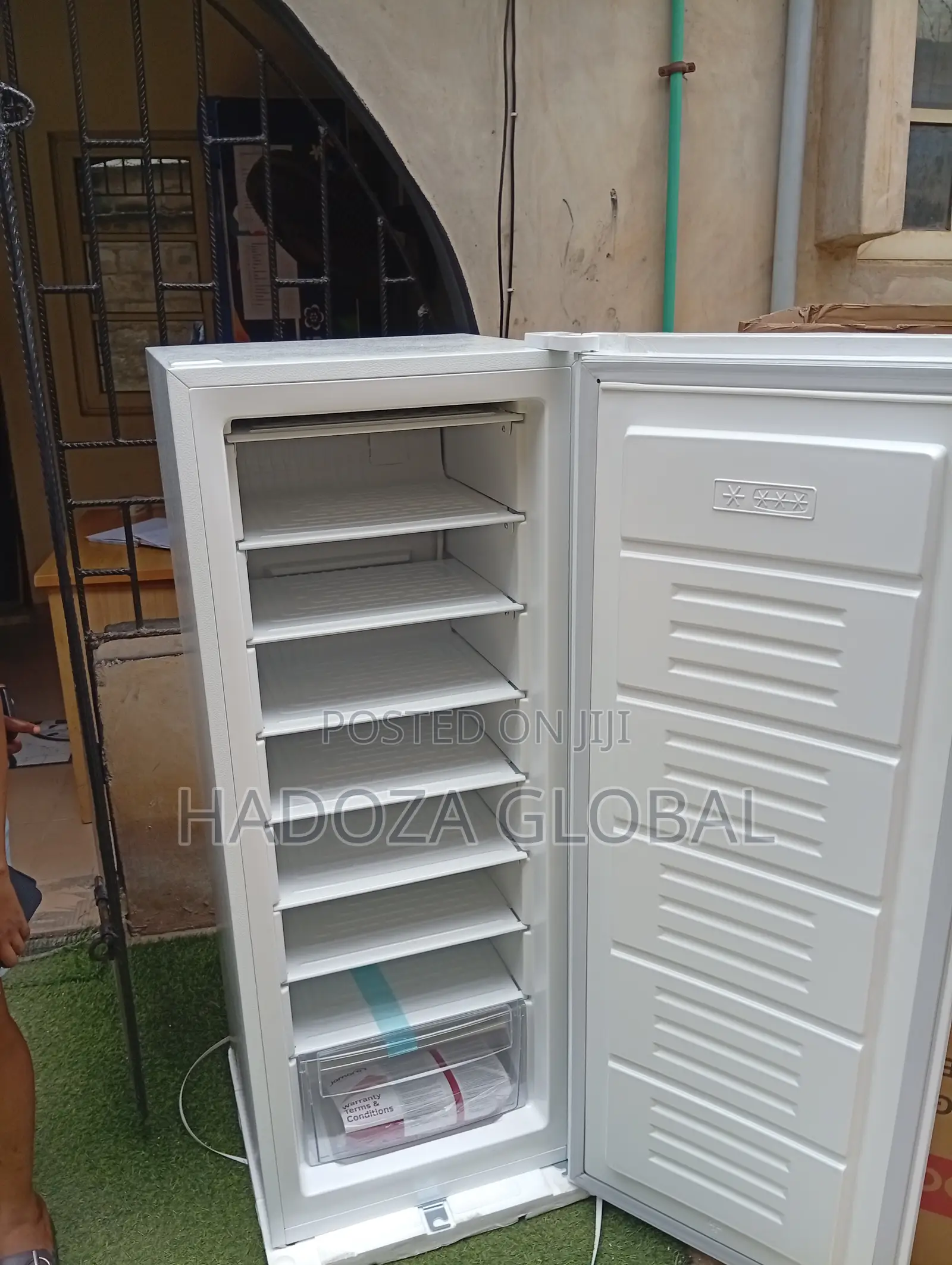 Barossa Fridge for Sale – Big Size, Strong Freezer, Affordable Price