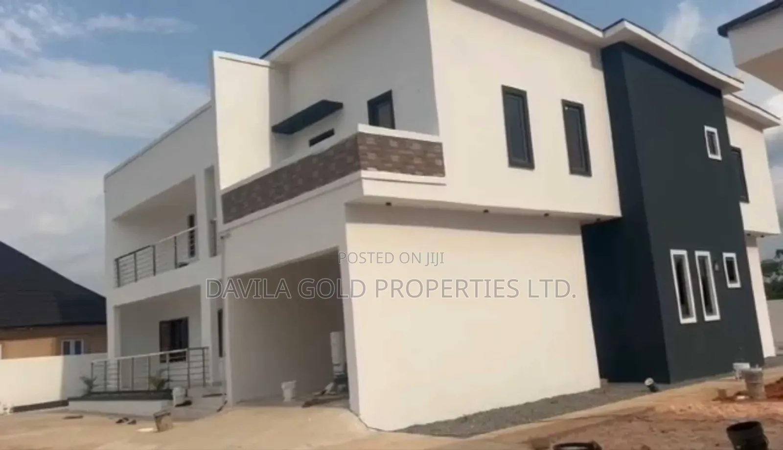 5bdrm Duplex in Benin City for sale