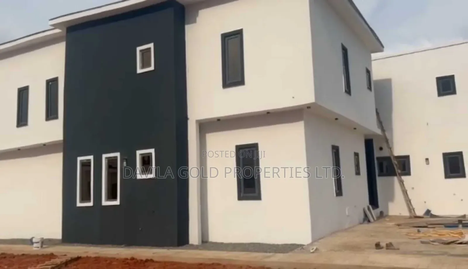 5bdrm Duplex in Benin City for sale