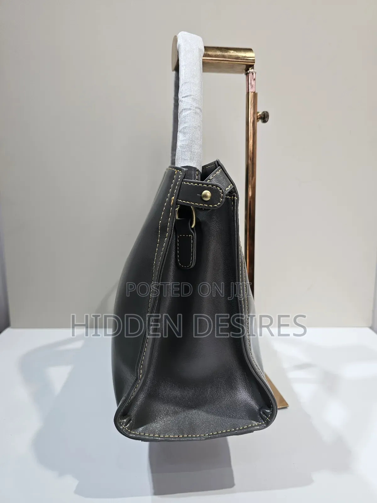 Black Clasp Bag With Thread Detail- Gray