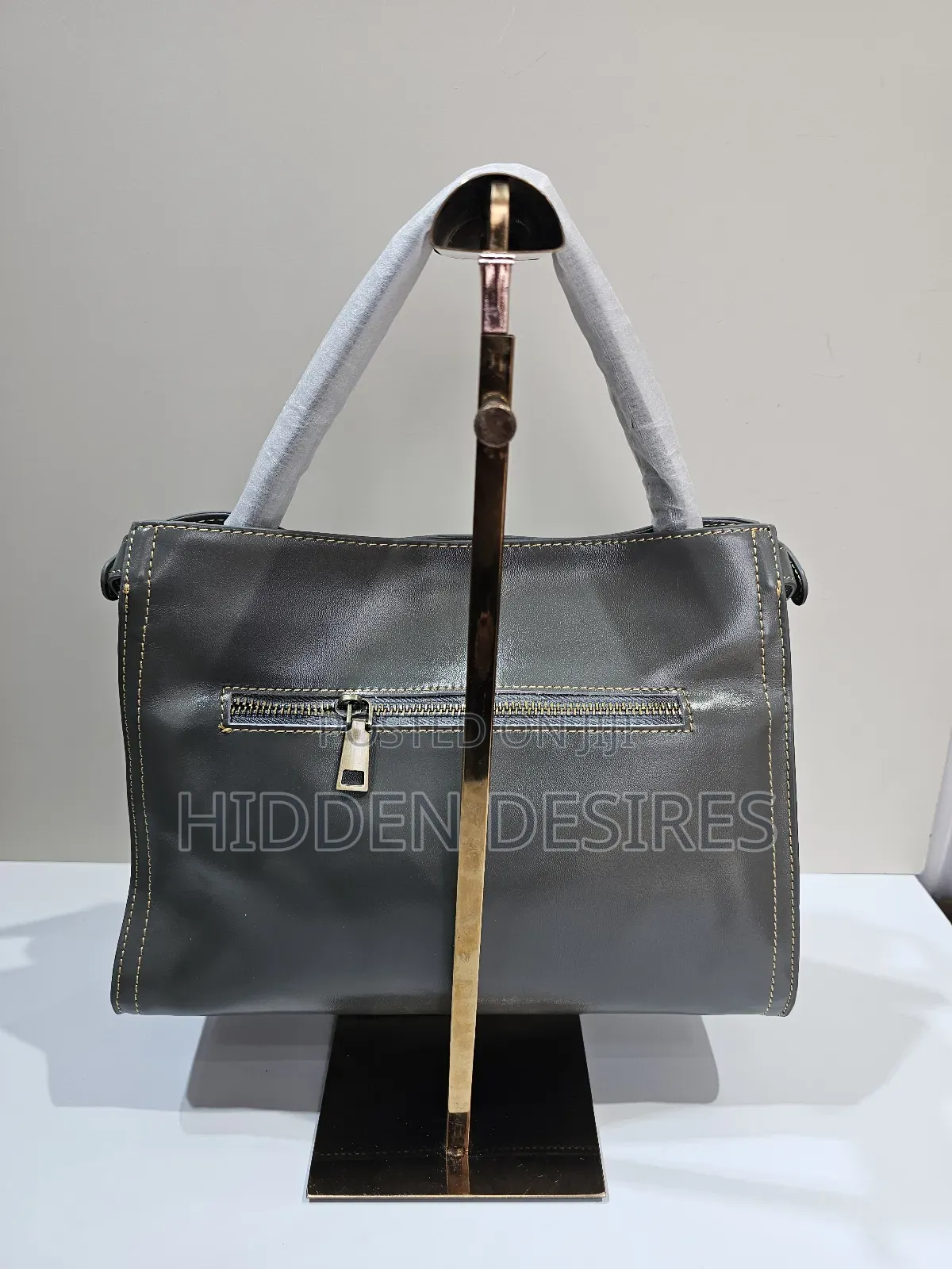 Black Clasp Bag With Thread Detail- Gray