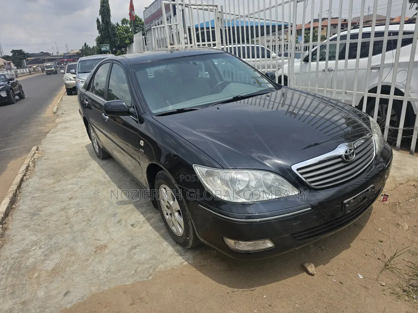 Toyota Camry XLE 4dr Sedan (2.4L 4cyl 4A) 2004 Black