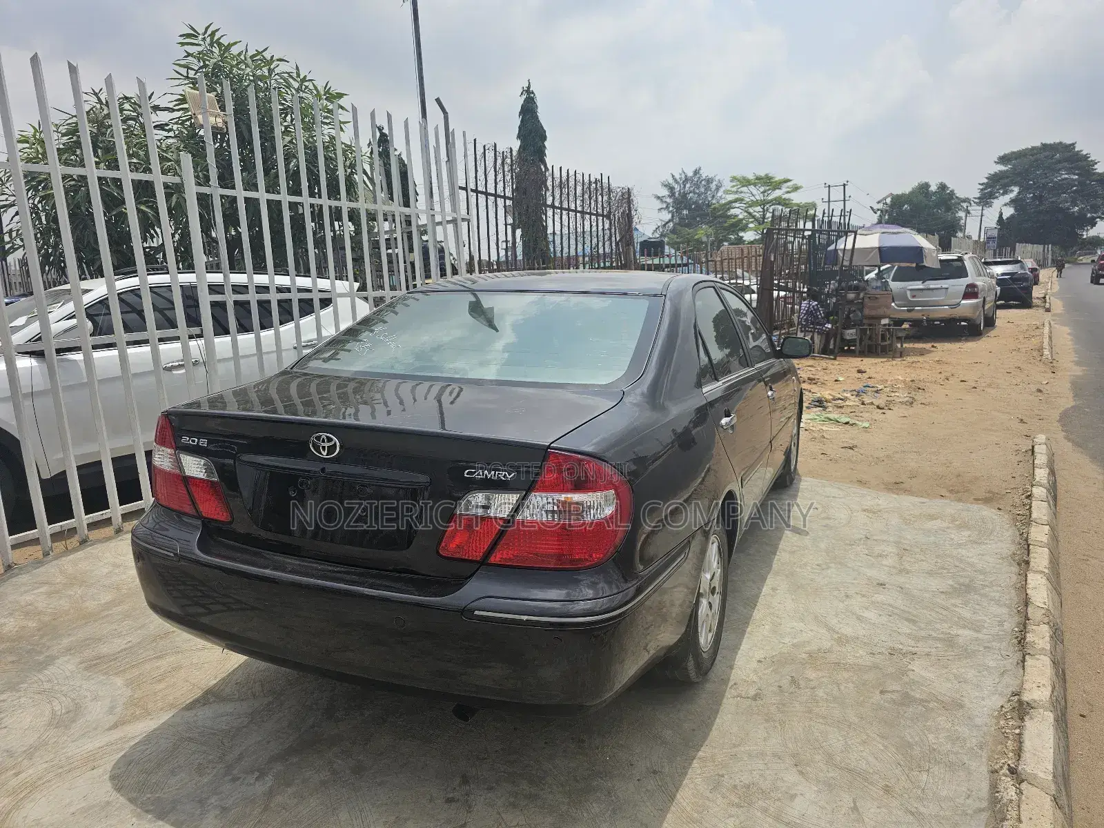Toyota Camry XLE 4dr Sedan (2.4L 4cyl 4A) 2004 Black