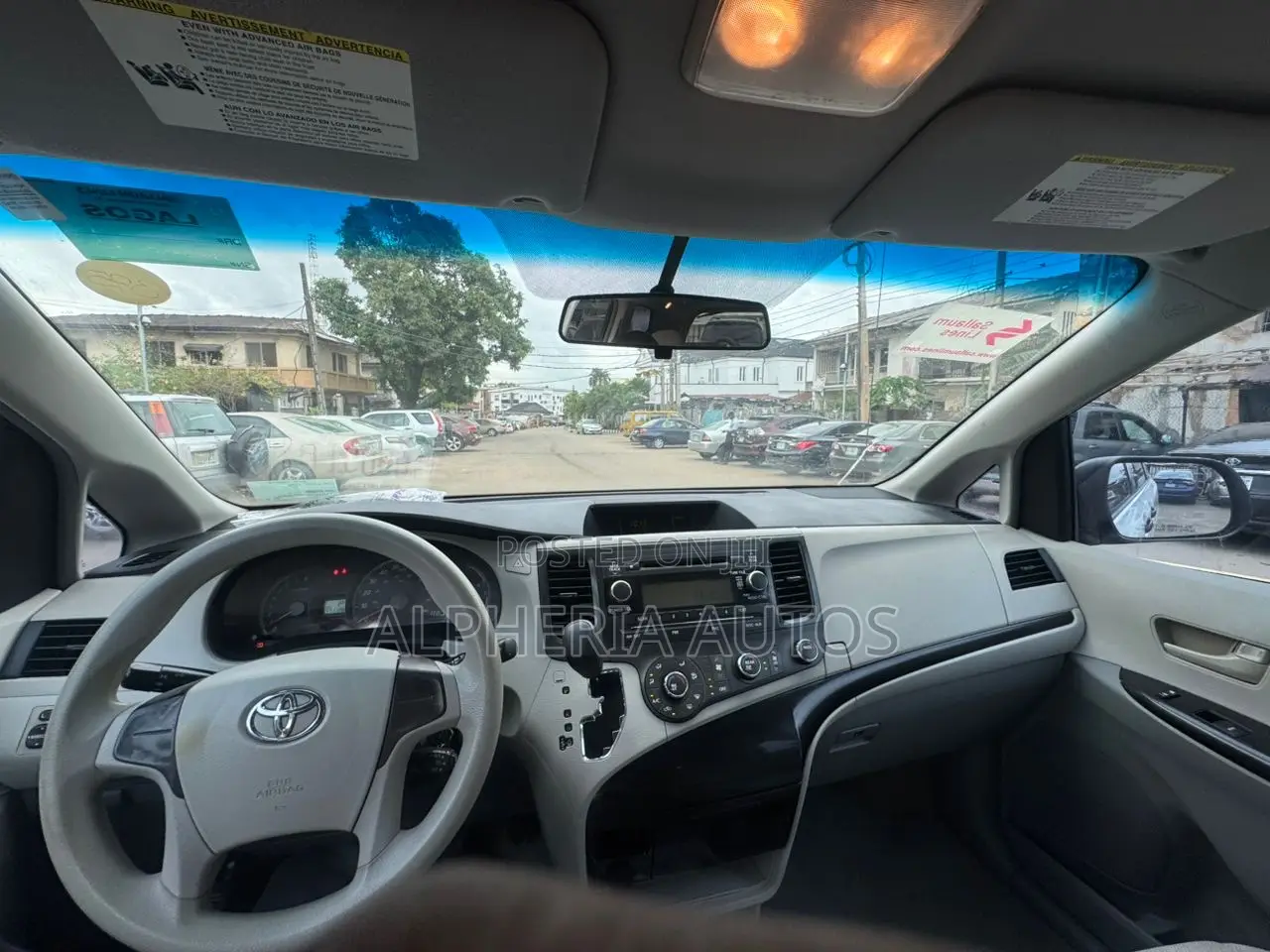 Toyota Sienna LE AWD 7-Passenger 2013 White