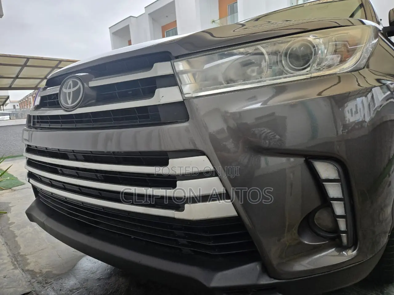 Toyota Highlander XLE 4x4 V6 (3.5L 6cyl 8A) 2018 Black
