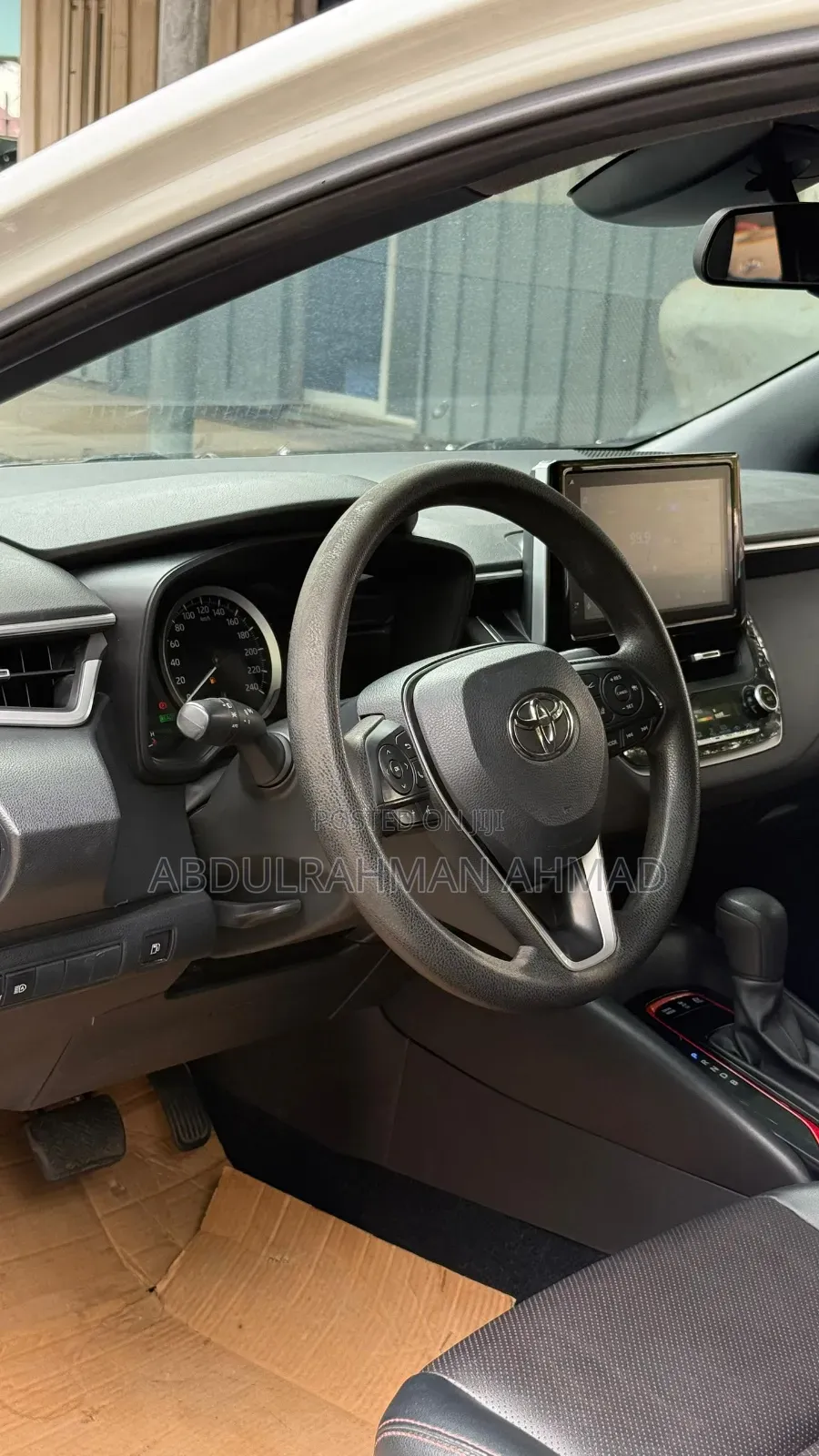 Toyota Corolla XLE 2022 White