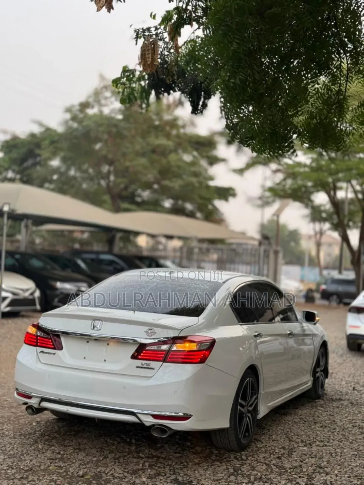 Honda Accord Touring 4dr Sedan FWD (3.5L 6cyl 6A) 2016 White