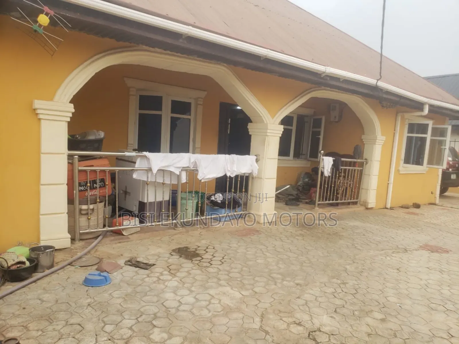 3bdrm Block of Flats in Akowo, Ibadan for sale