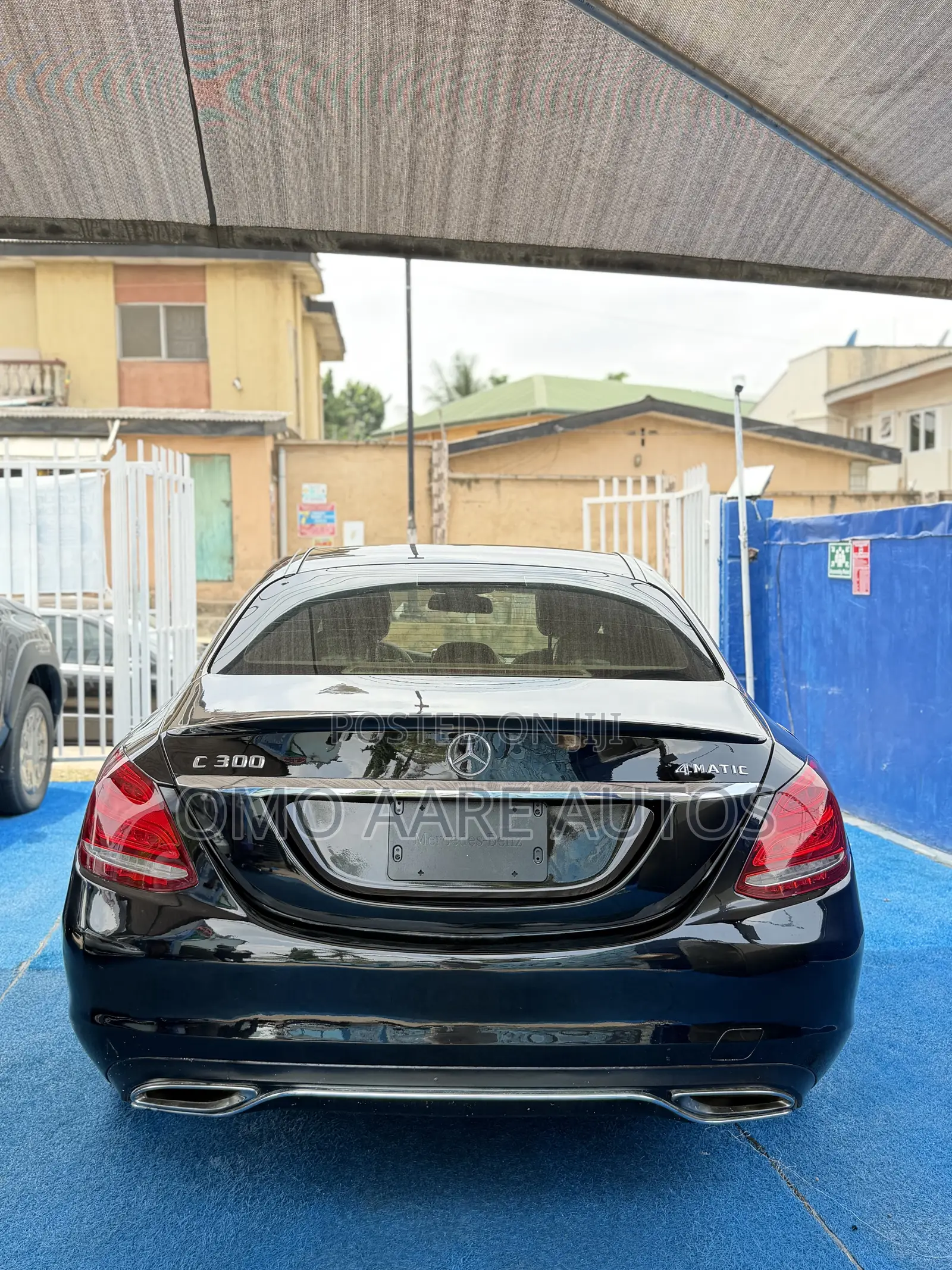 Mercedes-Benz C300 2016 Black