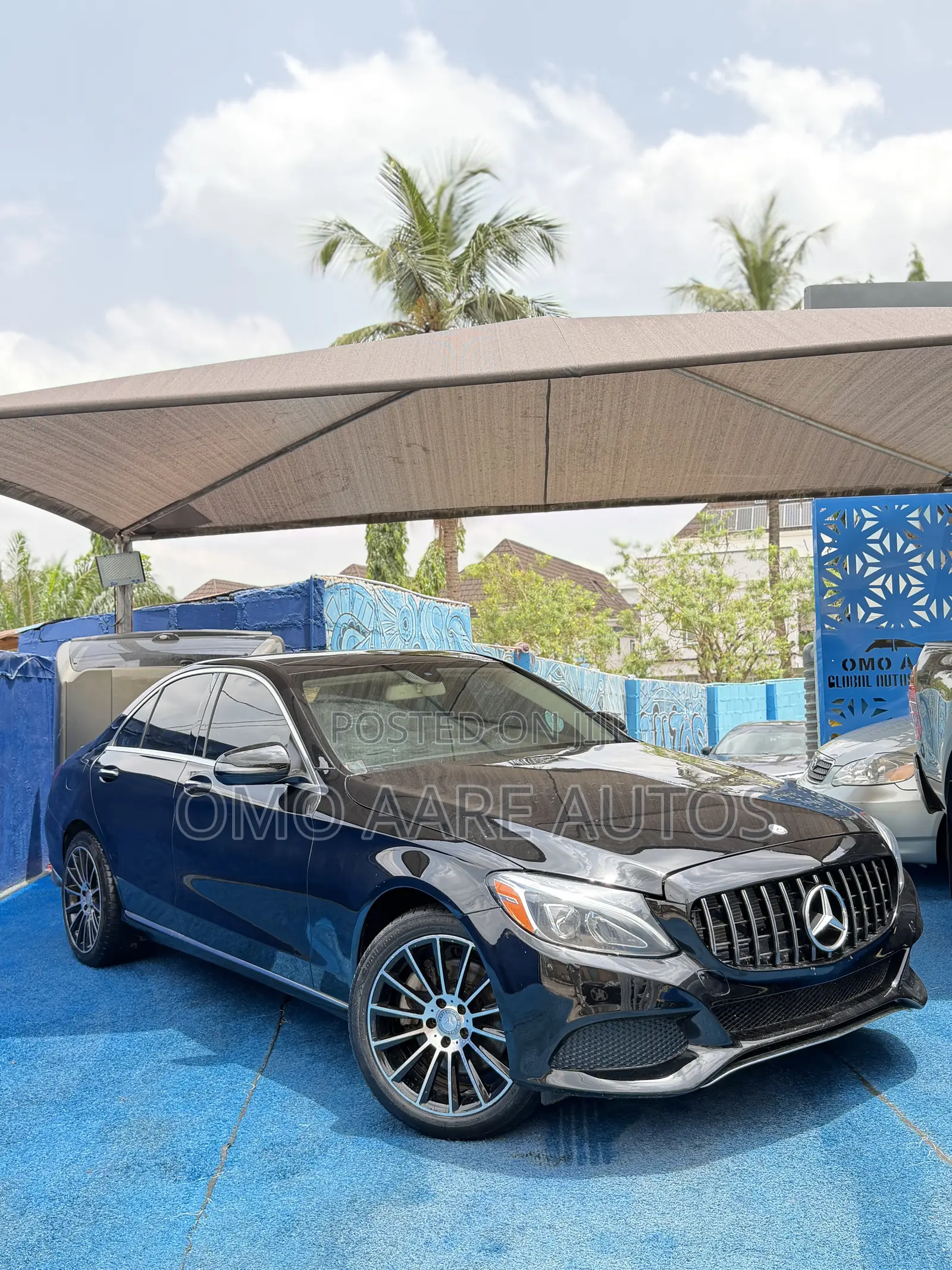 Mercedes-Benz C300 2016 Black
