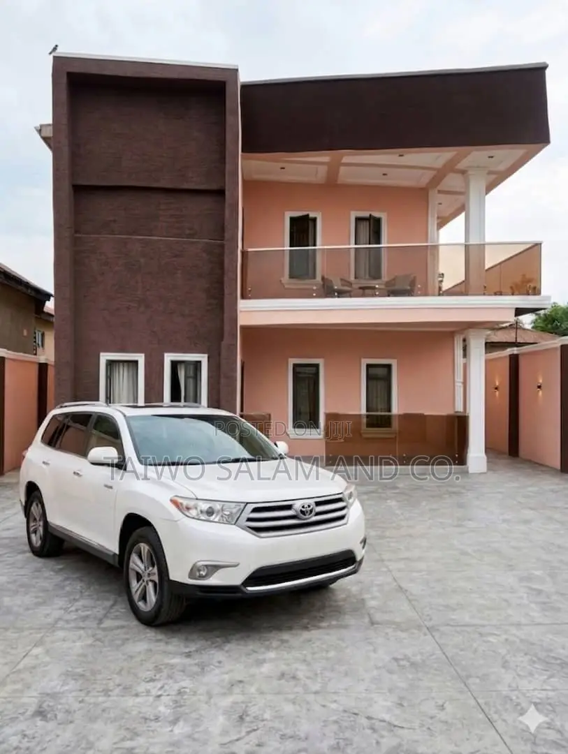Furnished 5bdrm Duplex in Oluyole Estate for sale