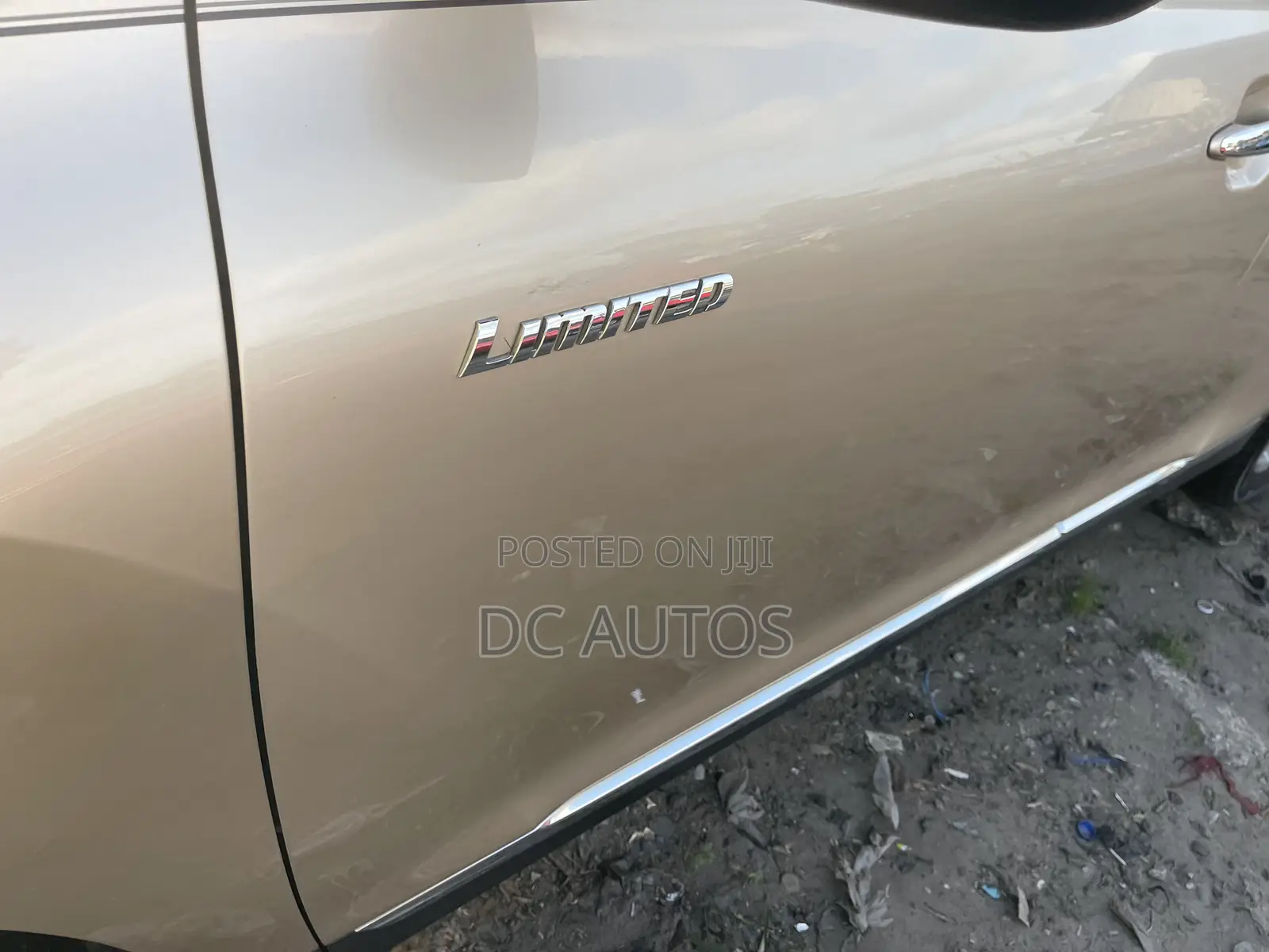 Toyota Highlander Limited 2012 Gold