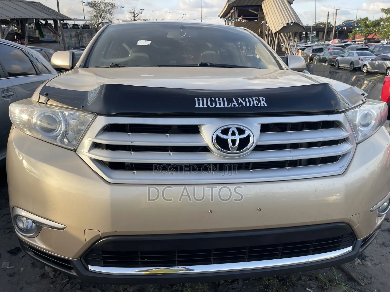Toyota Highlander Limited 2012 Gold