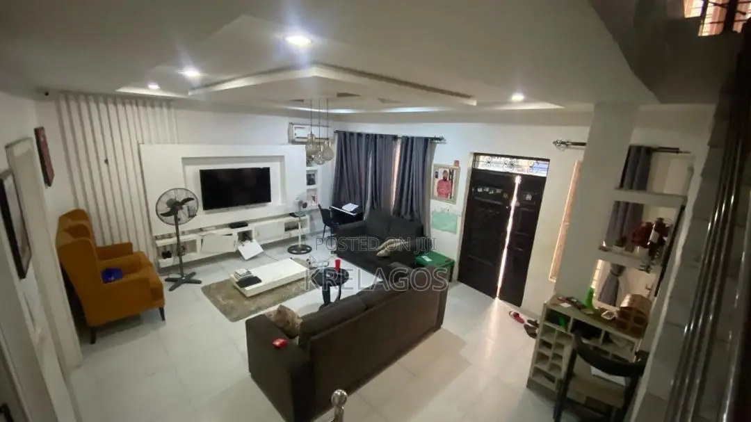 4bdrm Townhouse / Terrace in Sangotedo for rent