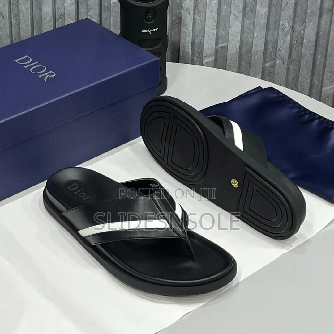 The Dior "D-Wave" Leather Thong Slide