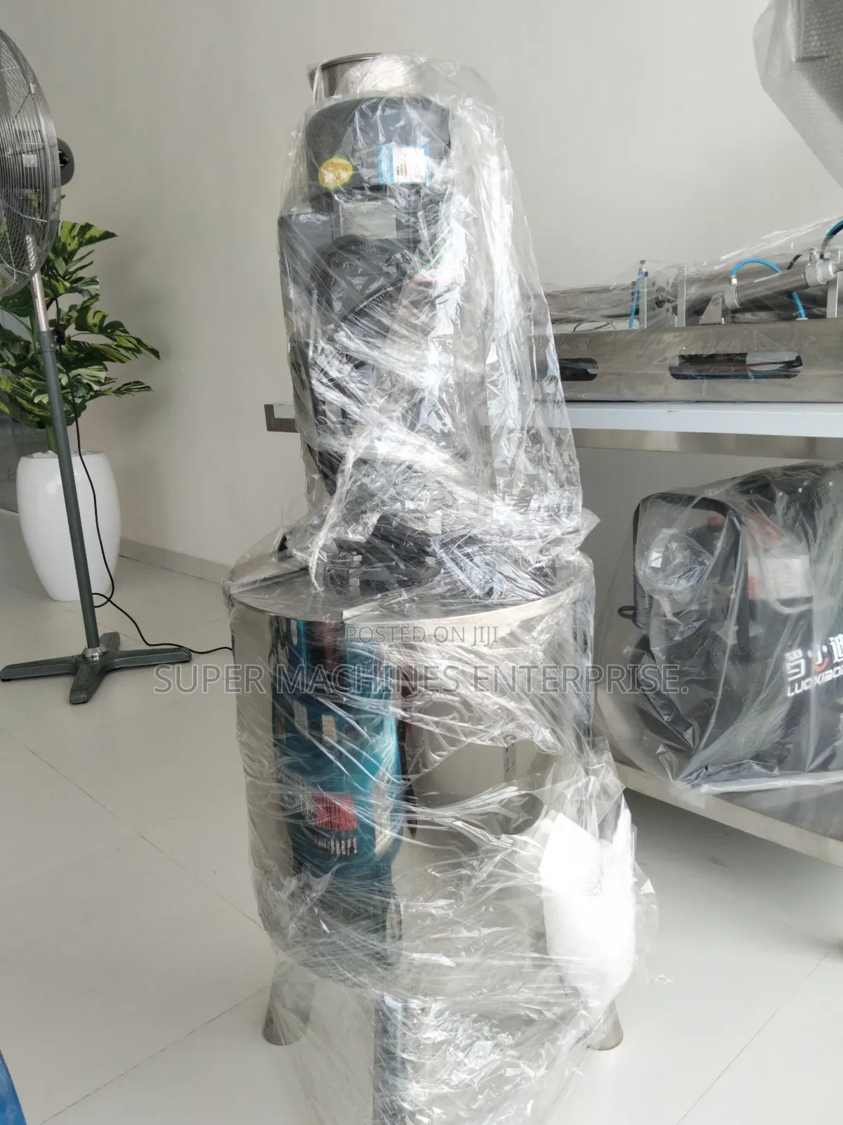 Cosmetics Mixer