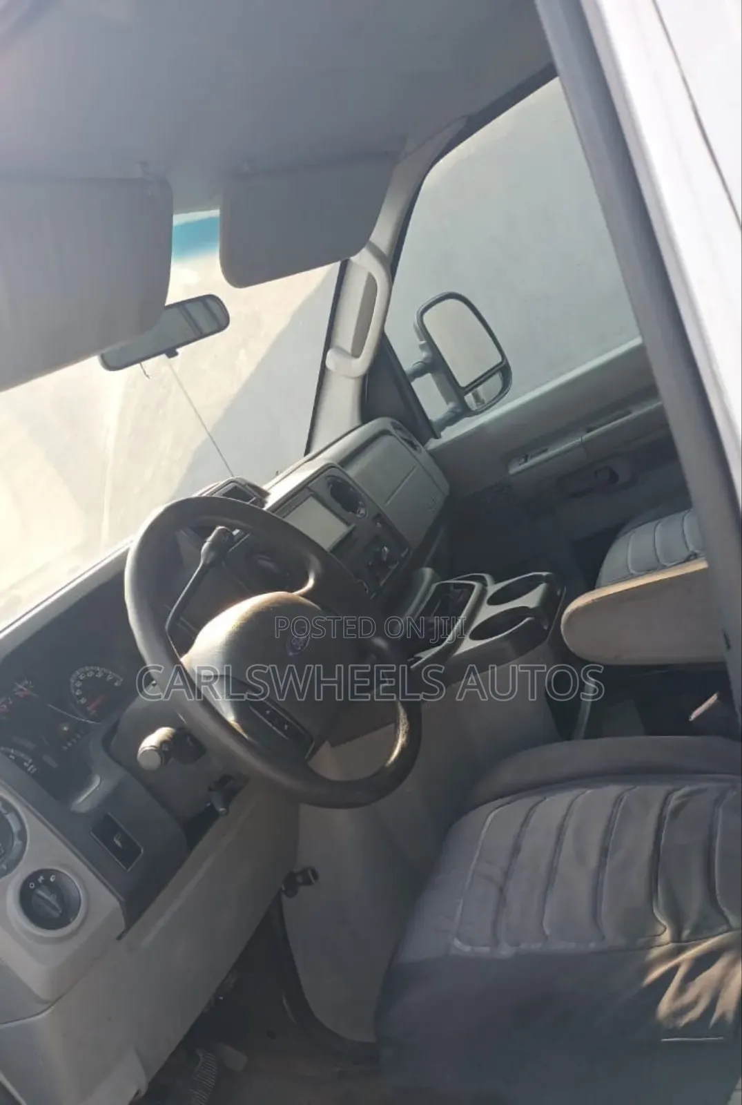 Ford Excursion 2010 White