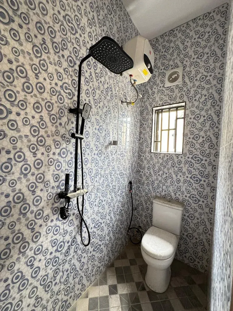 3bdrm Apartment in Yaba Lagos for sale