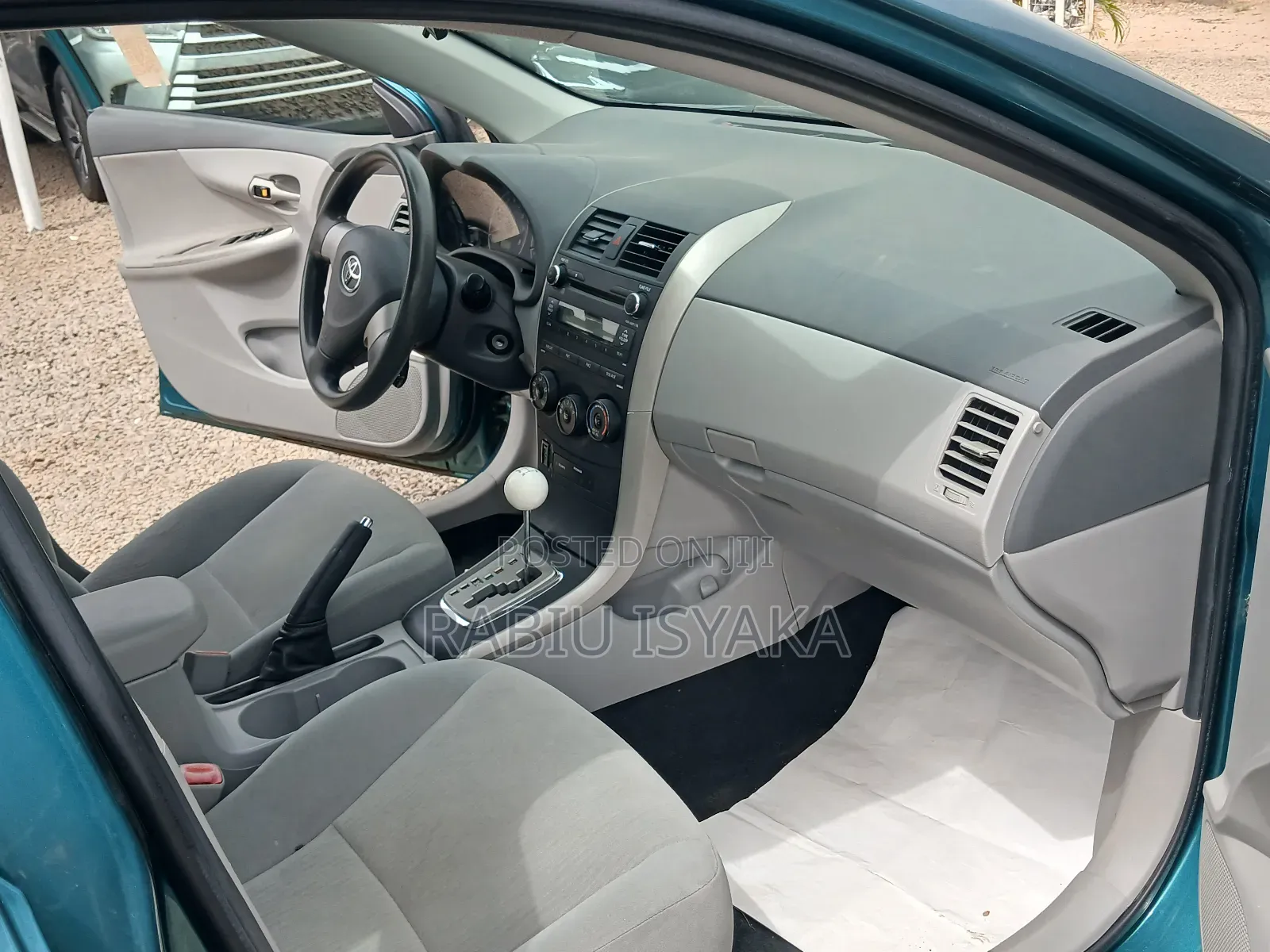 Toyota Corolla 2010 Green