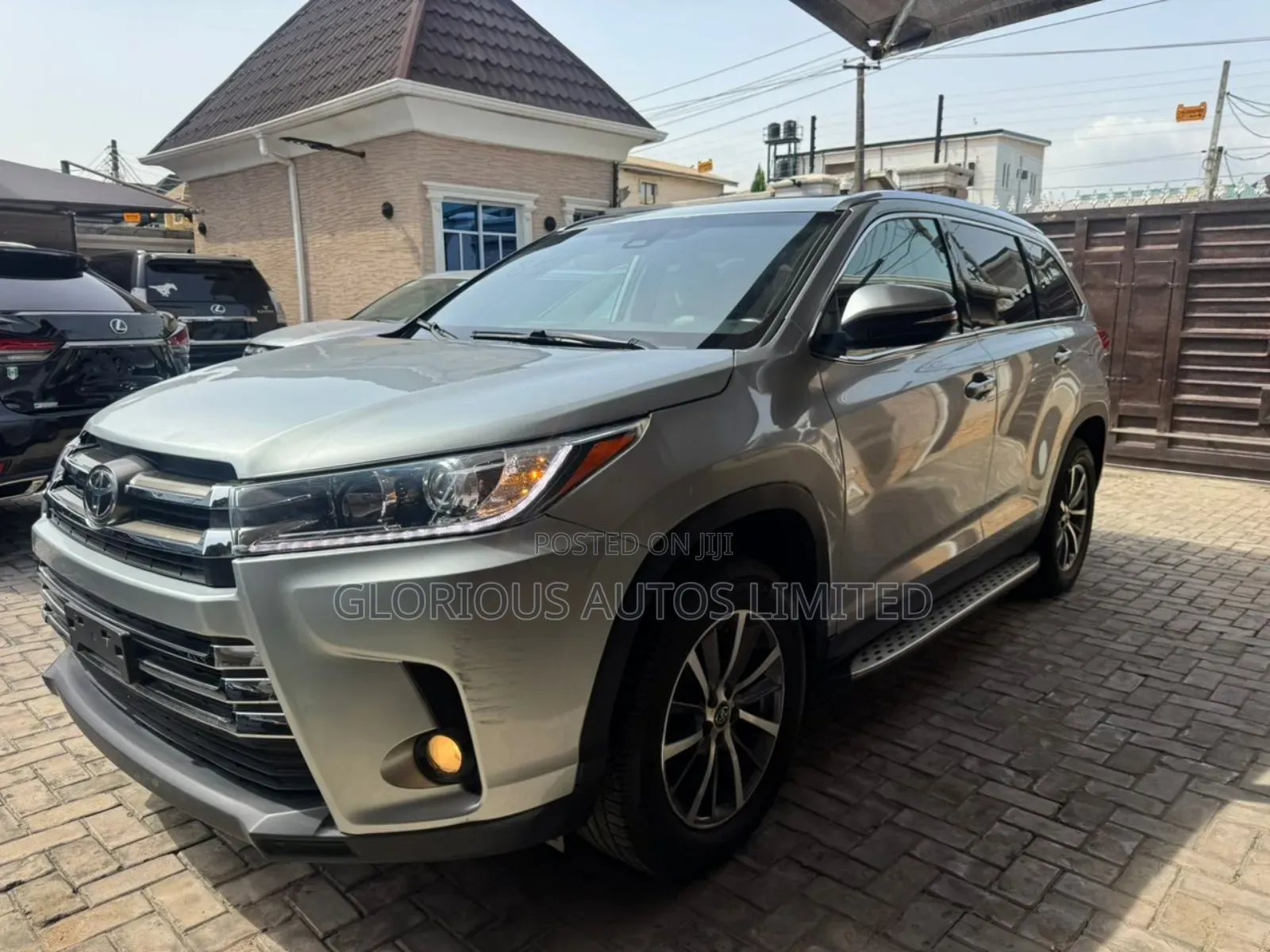 Toyota Highlander XLE 2019 Silver