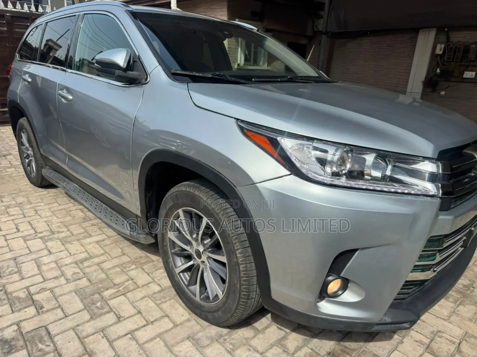 Toyota Highlander XLE 2019 Silver