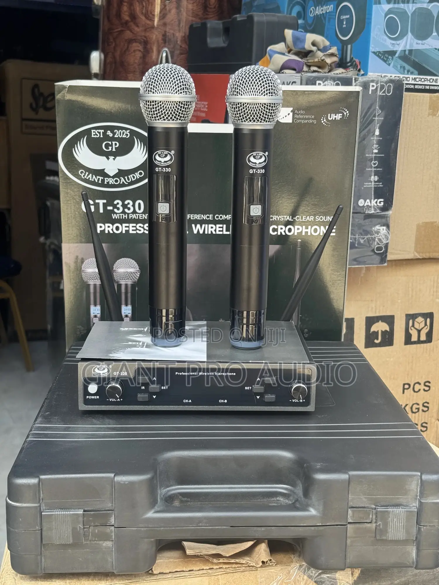 Giant Pro Audio Gt-330 Wireless Microphone