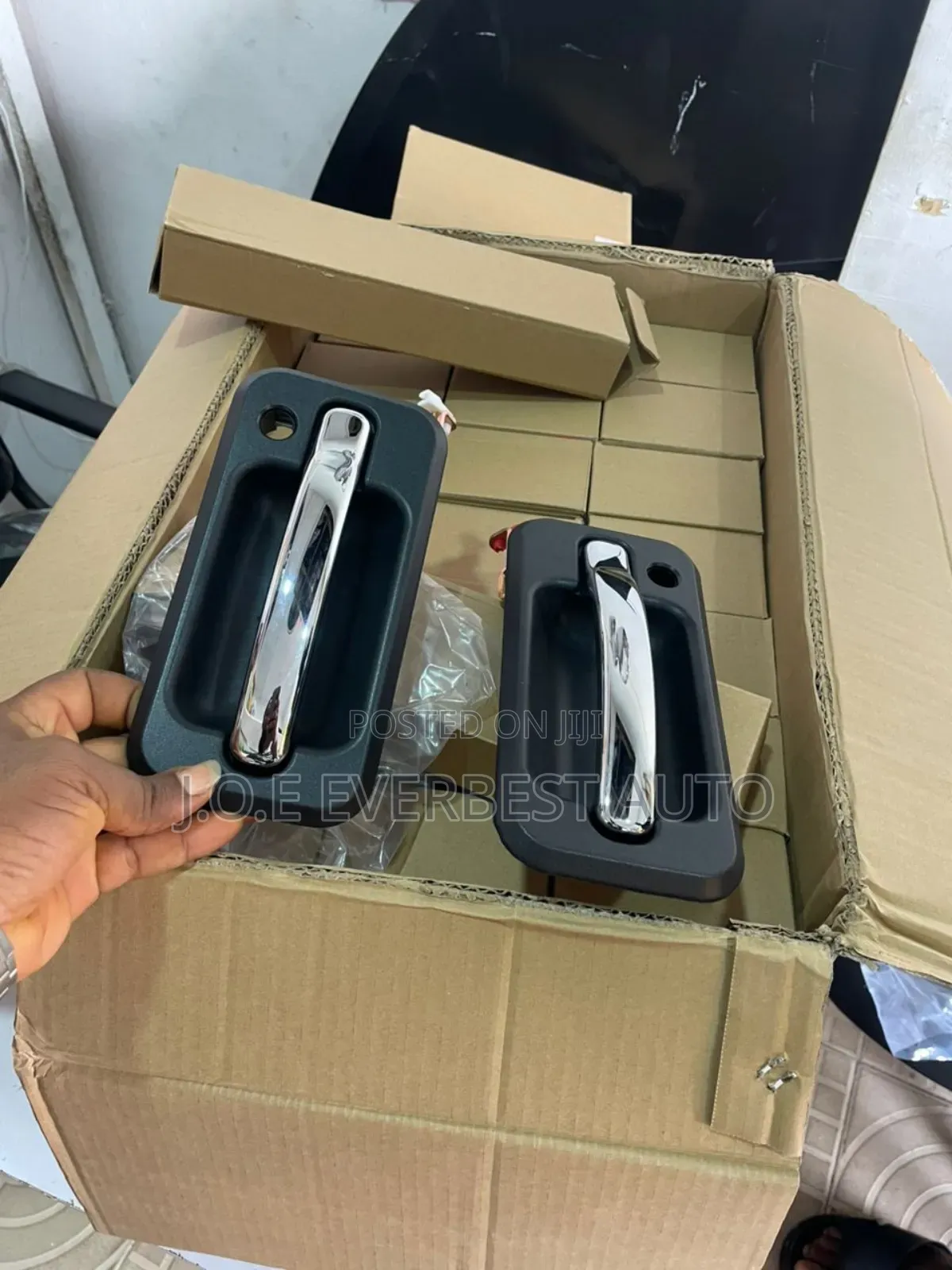 Door Handle H2