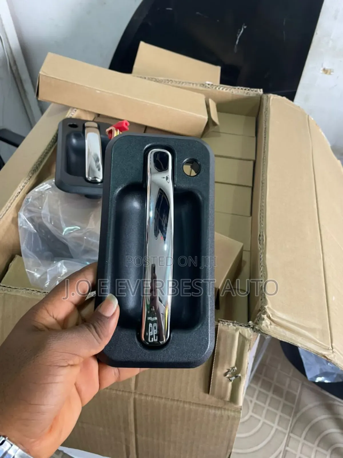 Door Handle H2